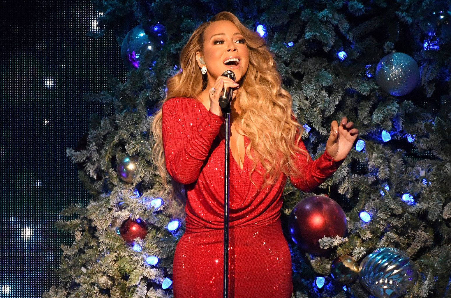 Mariah Carey Canzone Di Natale.All I Want For Christmas Is You E Number One Nella Classifica Billboard Radio Gelosa Radio Gelosa Oh Yes
